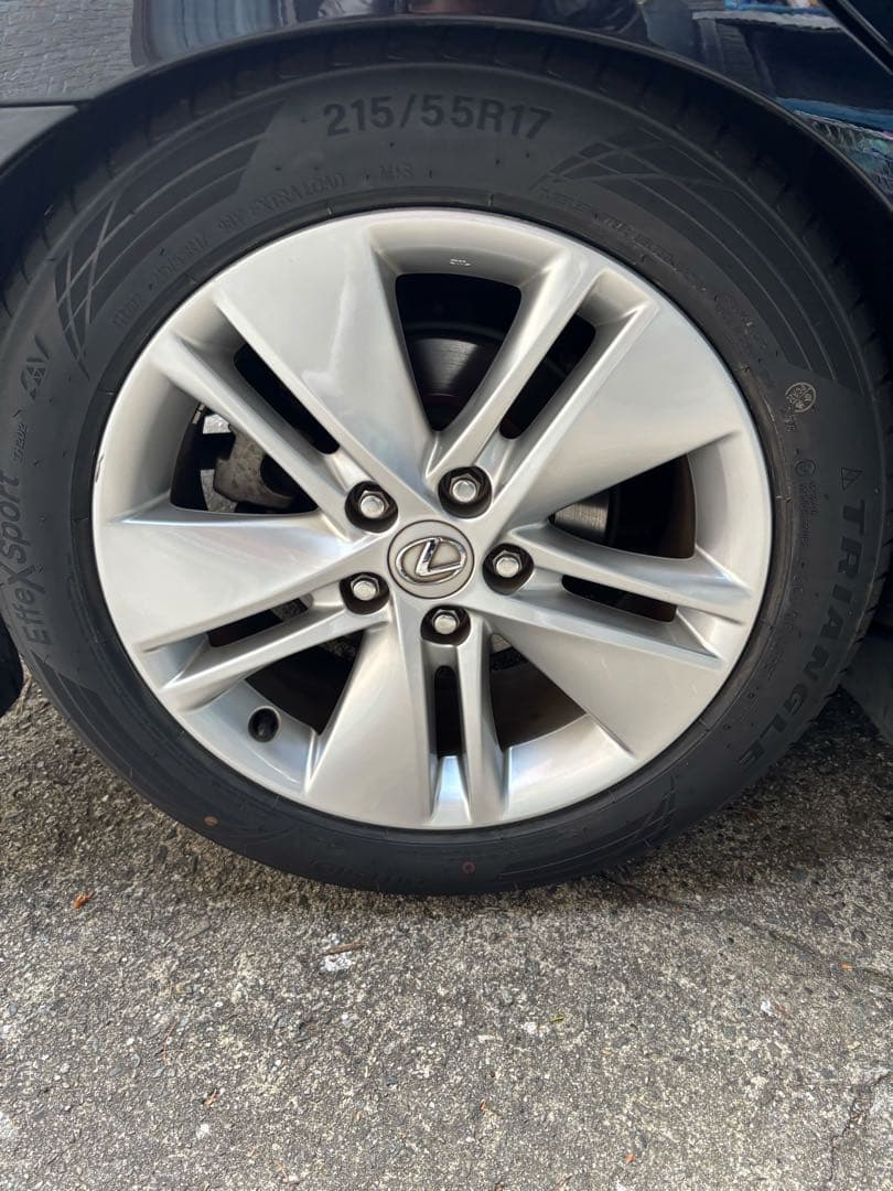 レクサスHS 純正17インチタイヤセット 発送1/25になります。