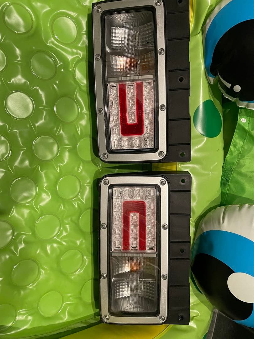 ヒノ　テールランプ