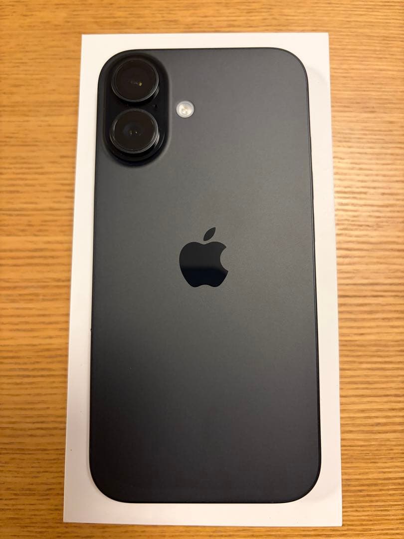 バッテリー100% iPhone 16 本体 ブラック128MB 美品