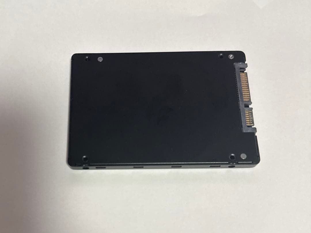 Micron 2.5インチ SATA SSD 1TB