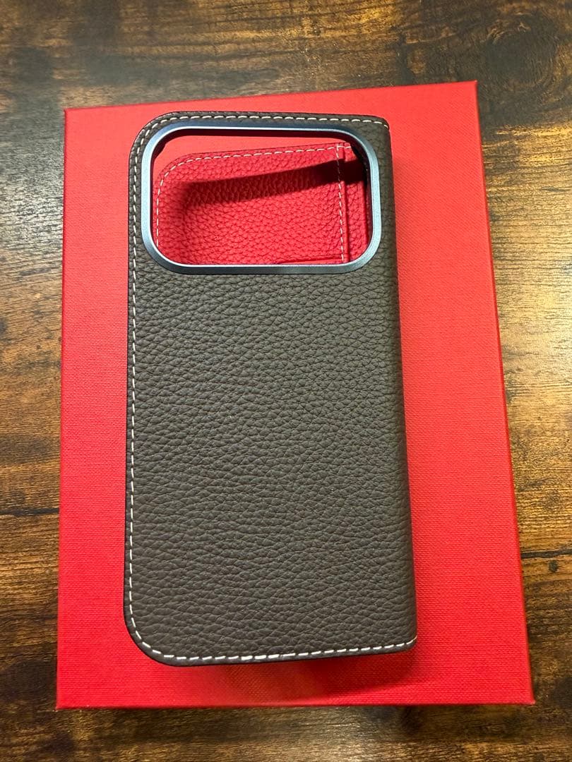 BONAVENTURA iPhone17pro チョコレートブラウン✖︎レッド