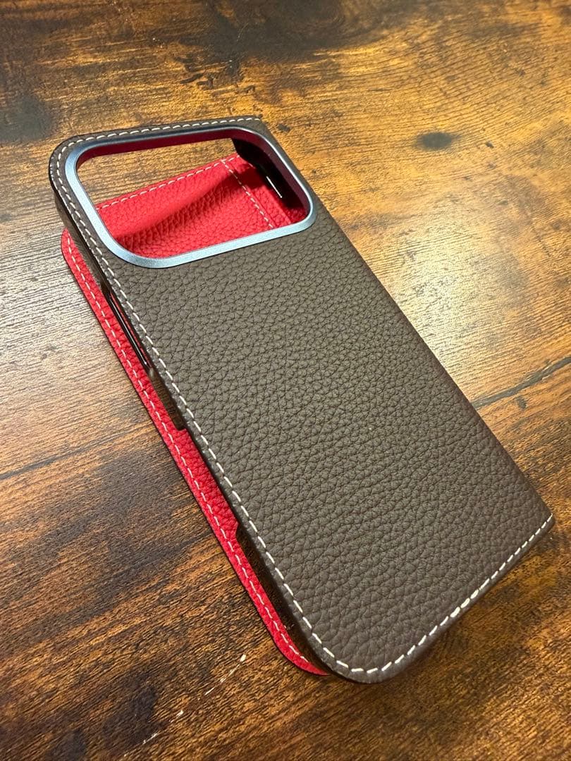BONAVENTURA iPhone17pro チョコレートブラウン✖︎レッド