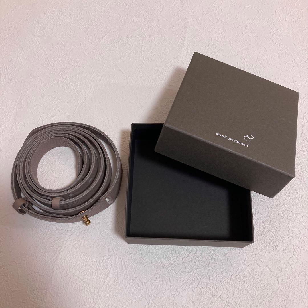 【美品】ミナペルホネン　cross レザー　ベルト　グレー