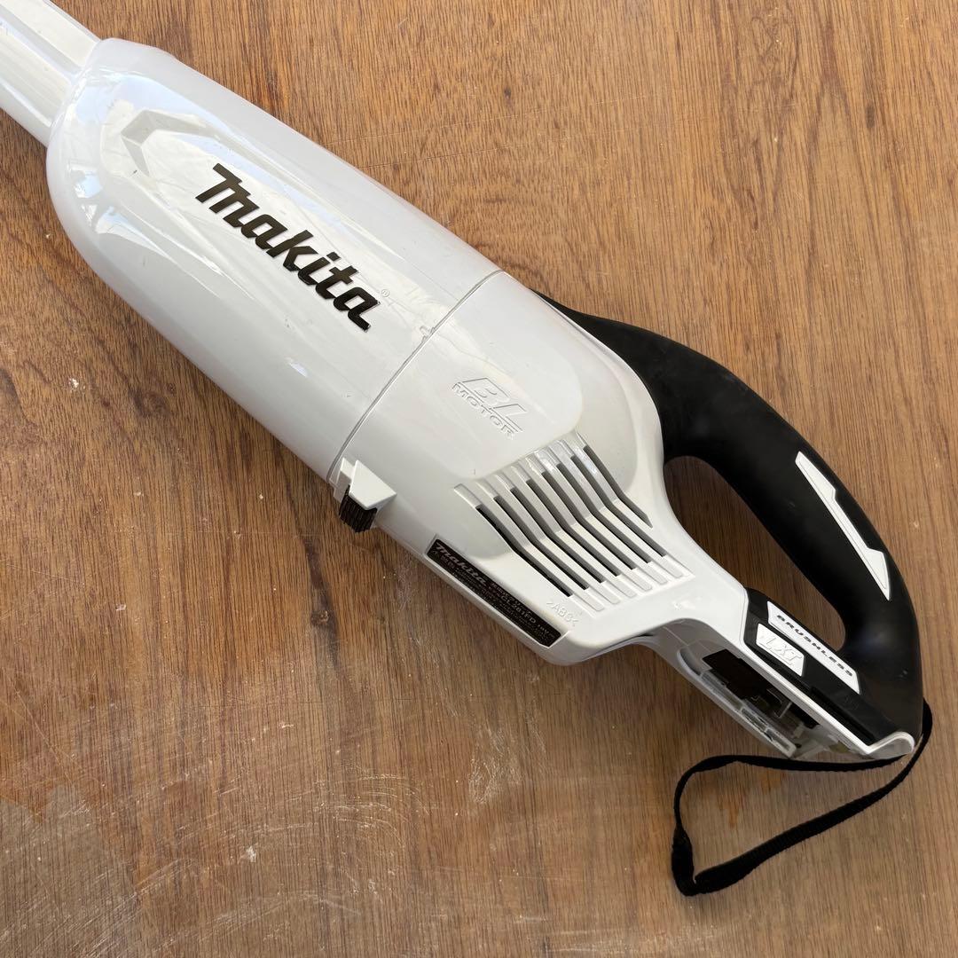 Makita 18v 充電式クリーナー CL281FD