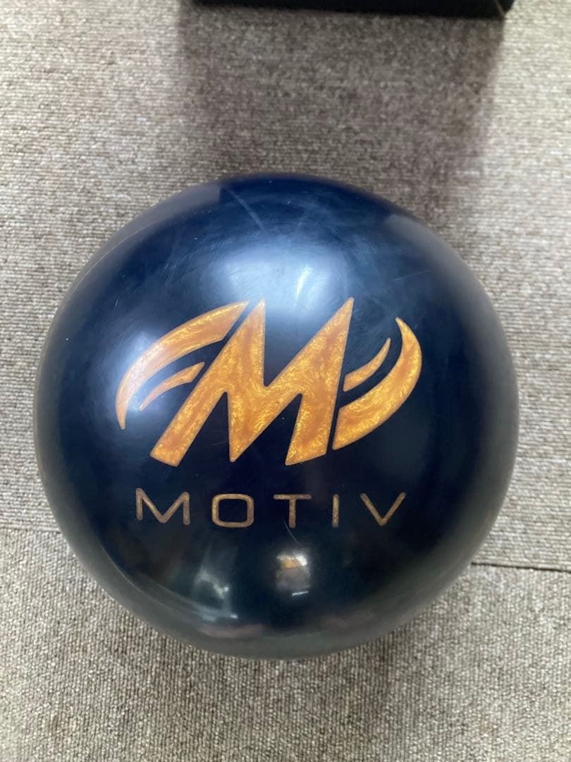 名品　モーティブ　ベノムブラック15ポンド3オンス　投球少なめ
