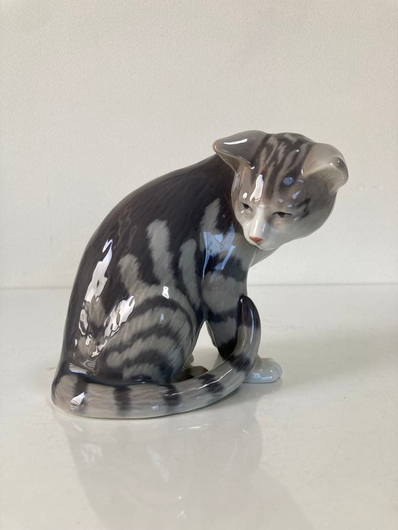   フギュリン　猫　ネコ ねこ　大きめ