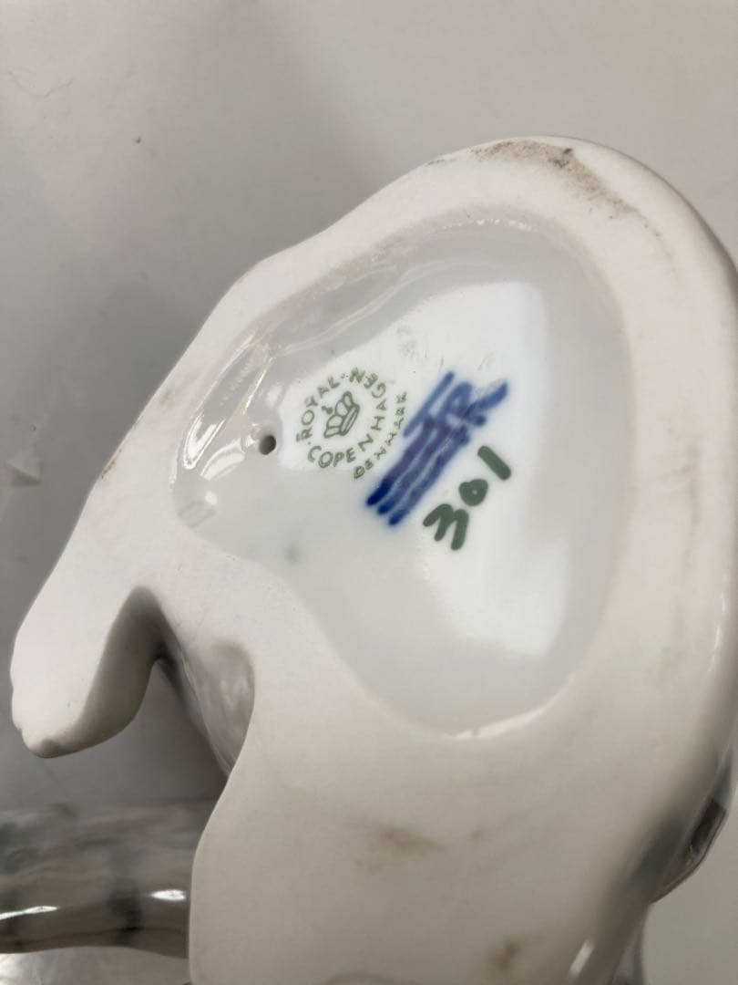   フギュリン　猫　ネコ ねこ　大きめ