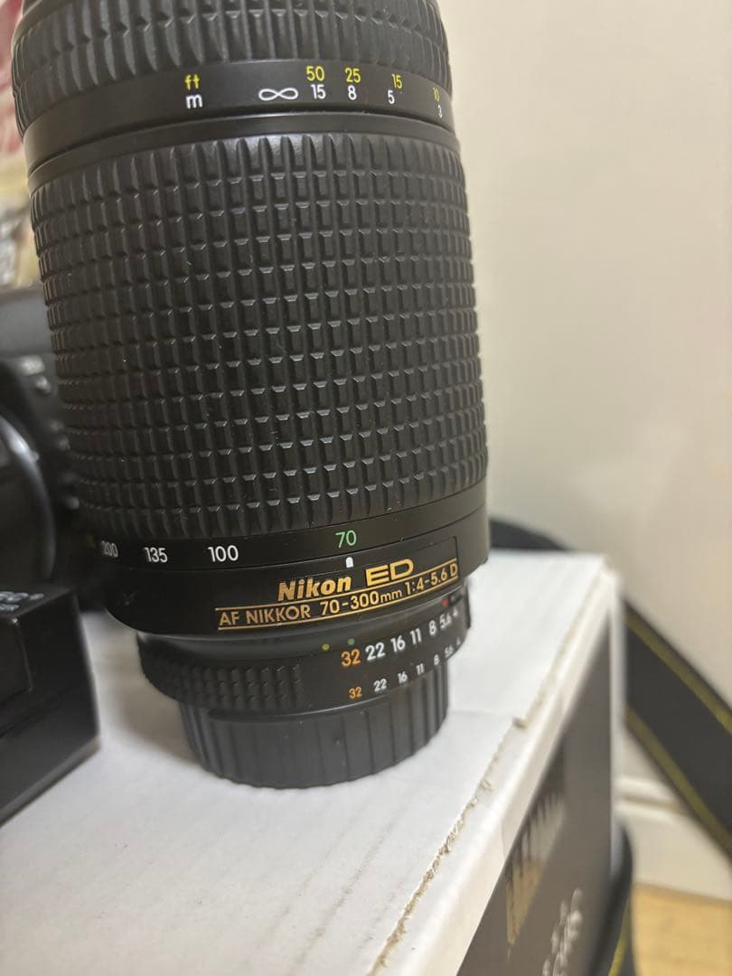 Nikon デジタル一眼レフカメラ D40 望遠レンズ(70〜300mm)付き