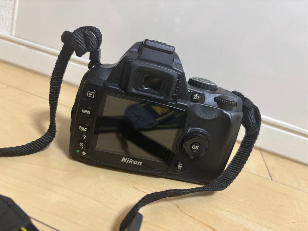 Nikon デジタル一眼レフカメラ D40 望遠レンズ(70〜300mm)付き