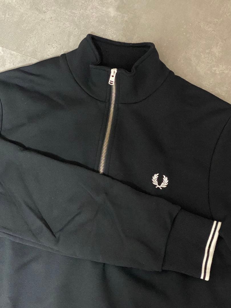 フレッドペリー ハーフジップ トレーナー ブラック