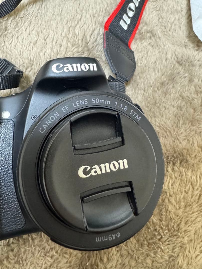 Canon EOS70D ボディ ➕ 単焦点レンズ(50mm)のセットです