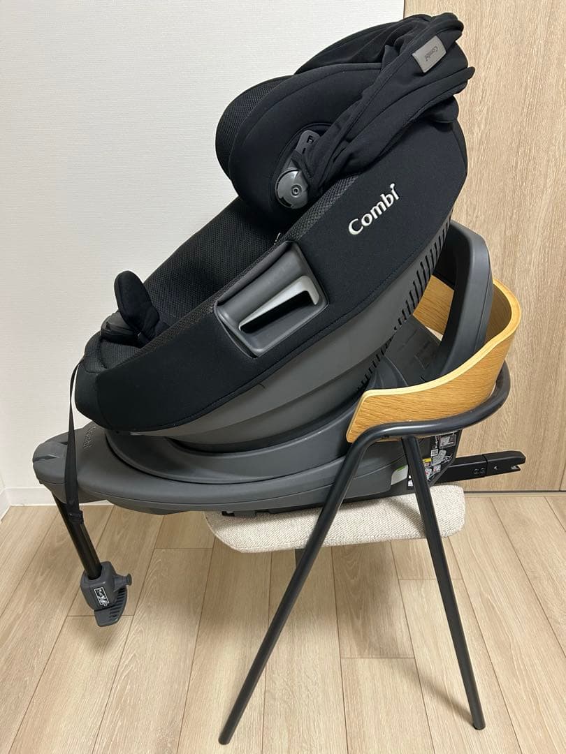 【付属品全てあり】Combi THE S ISOFHX チャイルドシート