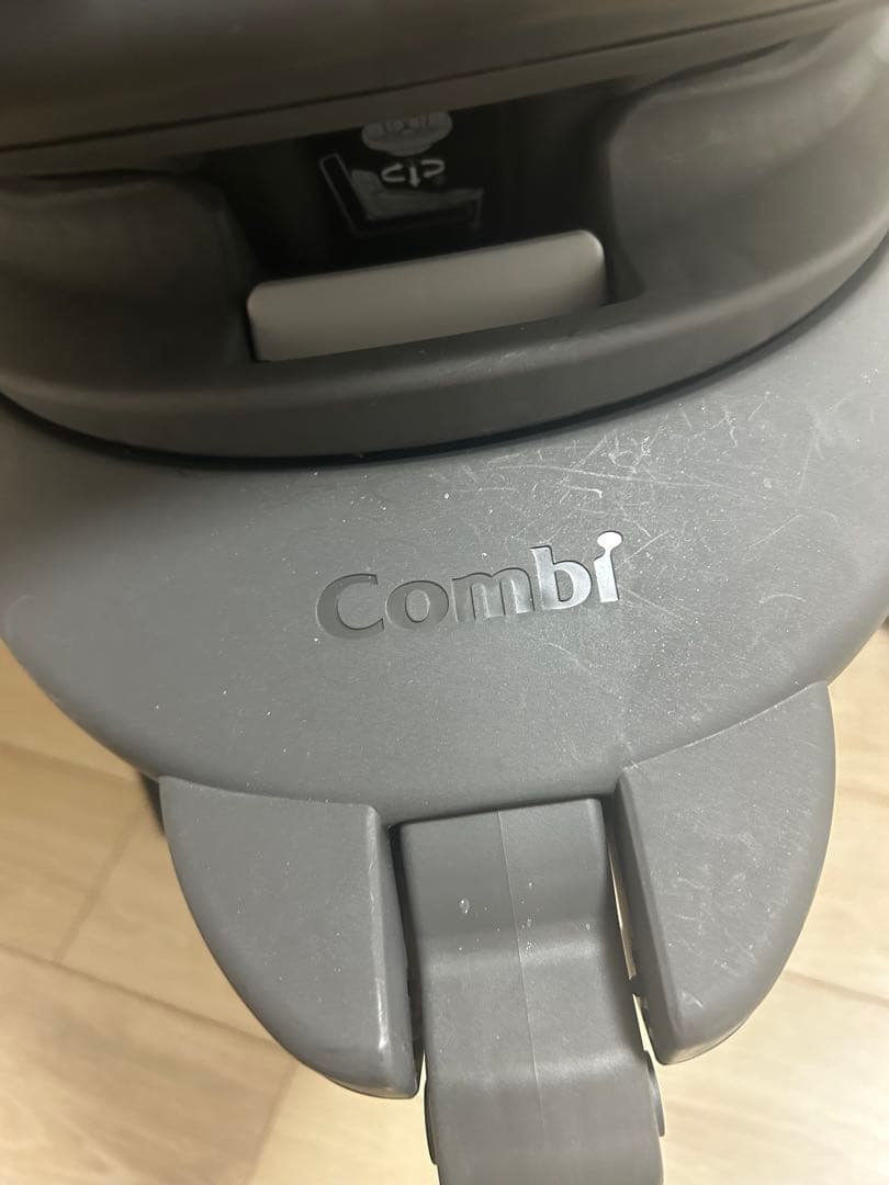 【付属品全てあり】Combi THE S ISOFHX チャイルドシート