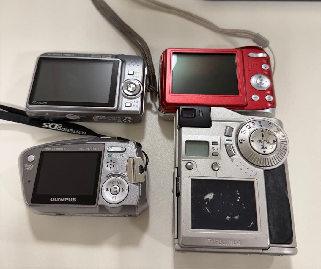 デジカメ4台セット　動作未確認ジャンク扱い