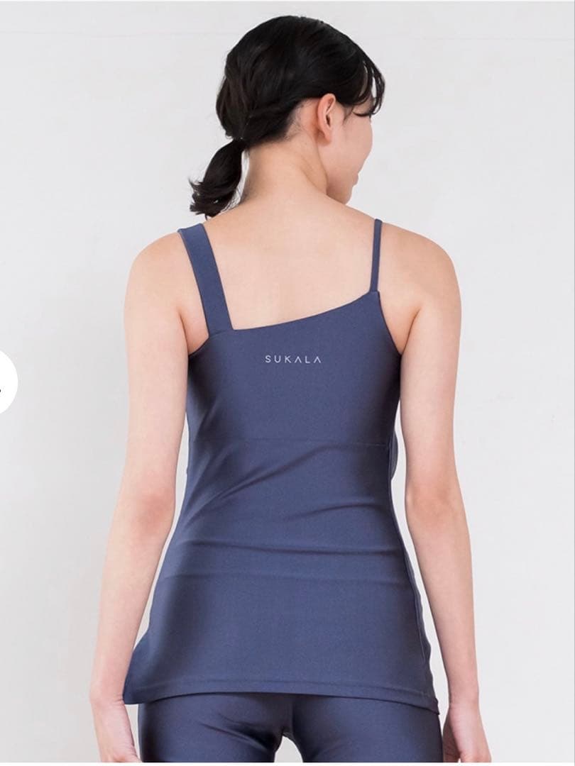 SUKALA✴︎シャインストレッチアシンメトリーチュニック ハッカンスティック3本