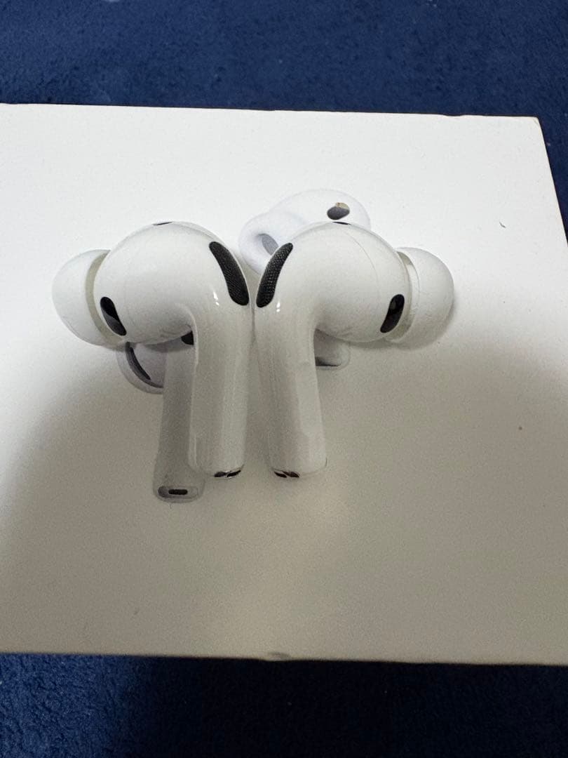 AirPods Pro 3 本体 ホワイト 充電ケース付き ※西日本の方のみ