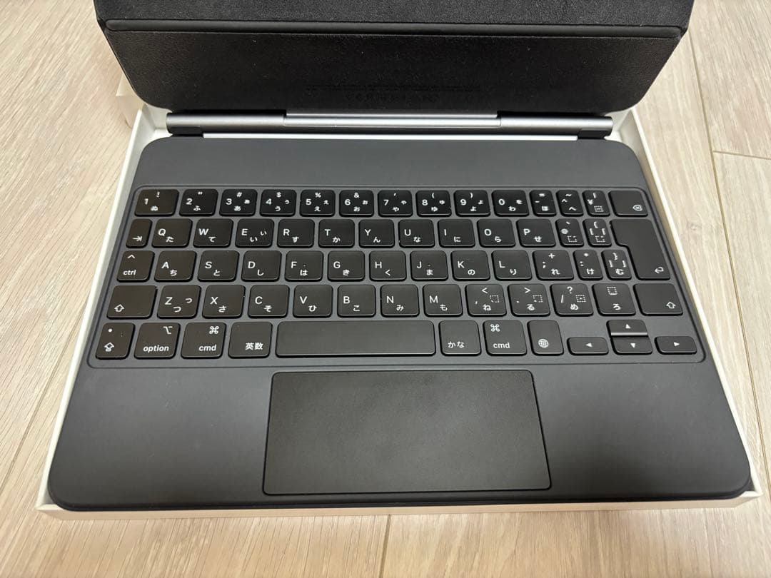 iPad 11インチ用 Magic Keyboard MXQT2J 日本語