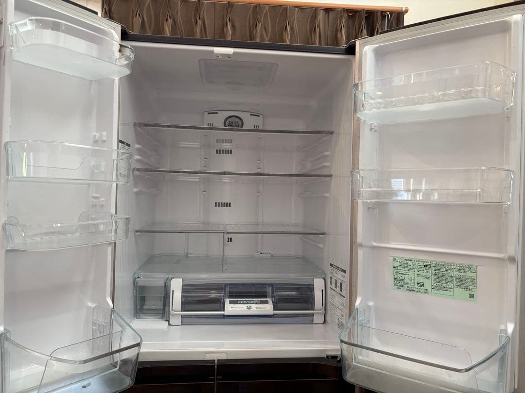 日立　HITACHI 冷蔵庫　2014年製　R-G5200D クリスタルドア