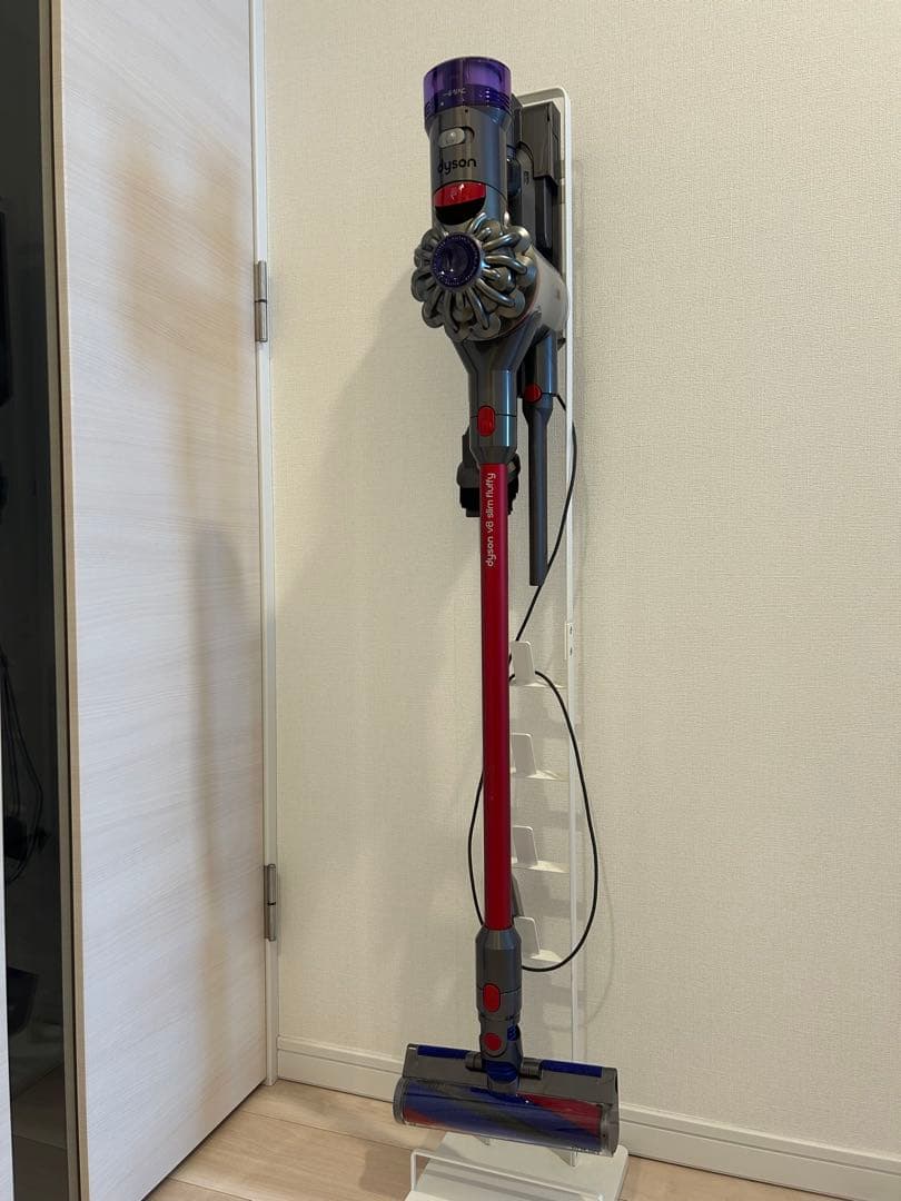 【4/12まで】ダイソン Dyson V8 Slim Fluffy スタンド付き