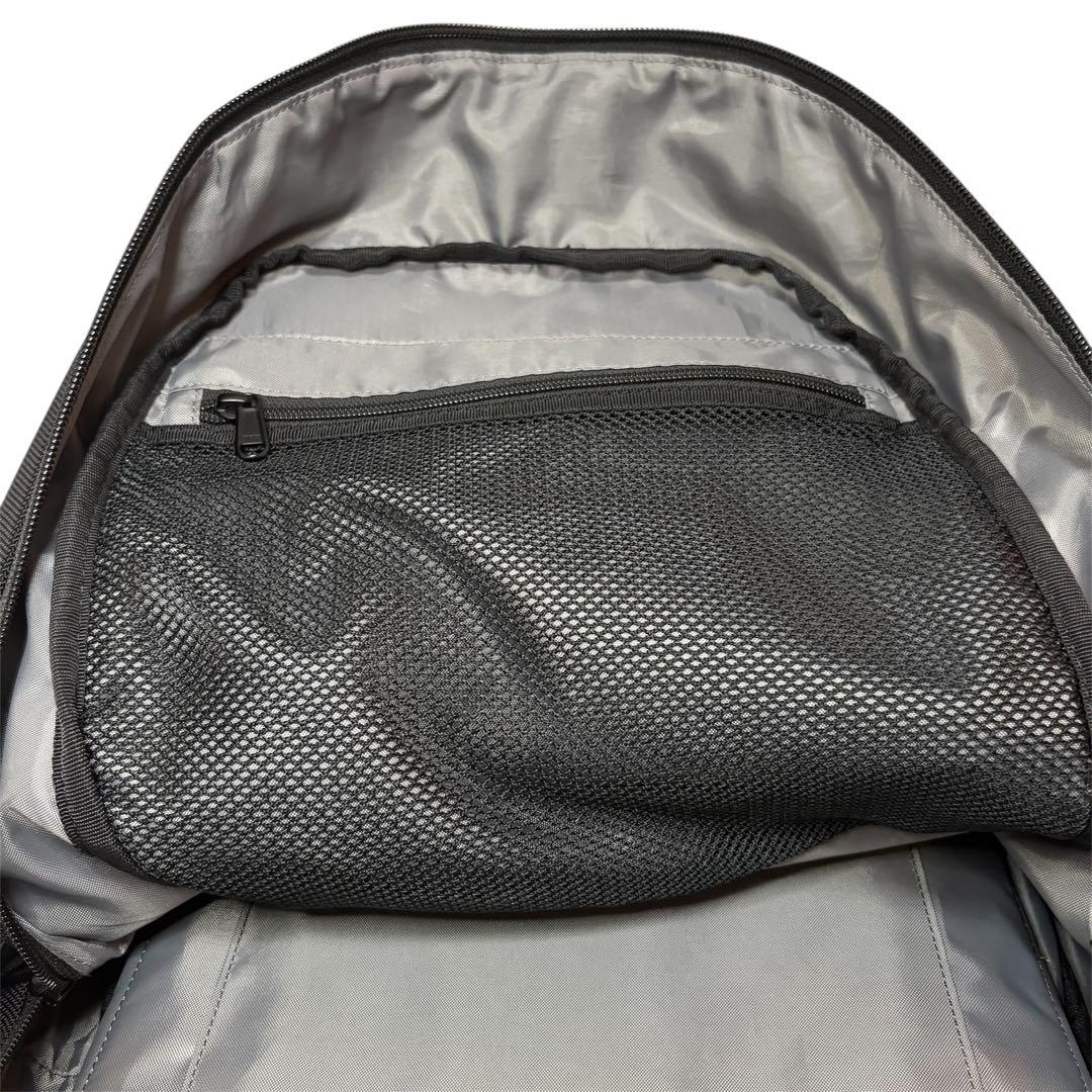 ほぼ未使用 デサントオルテライン エアロストリームバックパック 20L ブラック