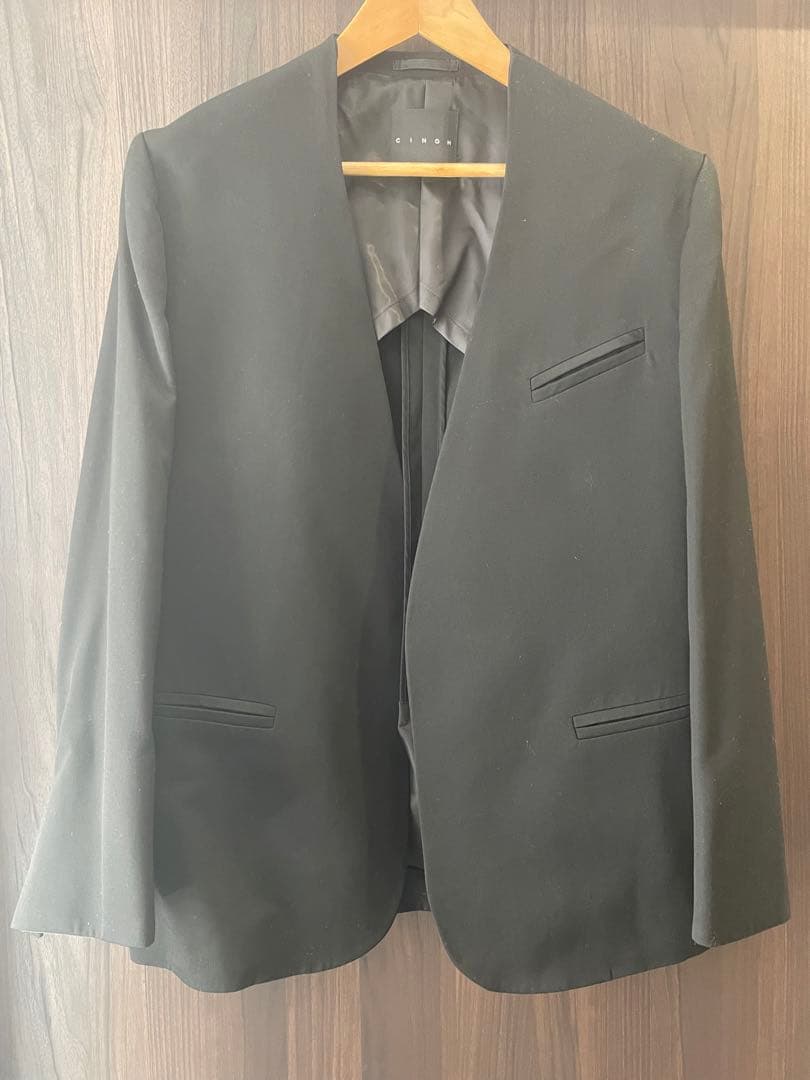 CINOH ノーカラージャケット (ブラック)