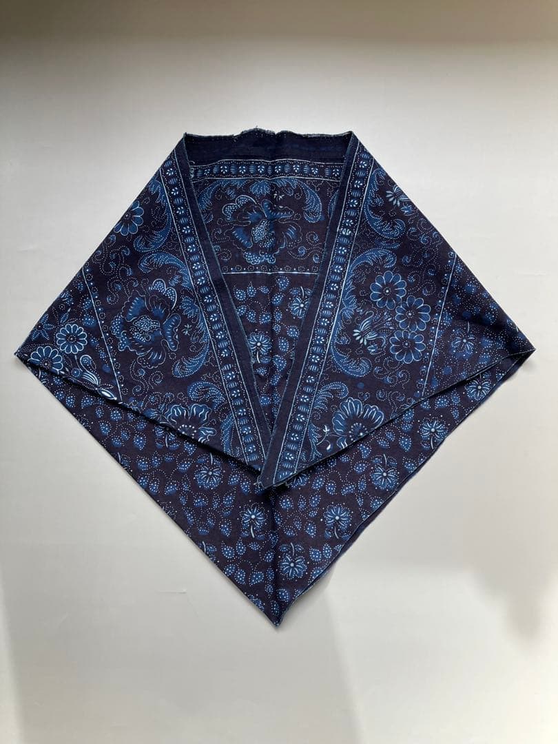 南仏　アンティーク　花模様のインディゴ　スカーフ　ニーム