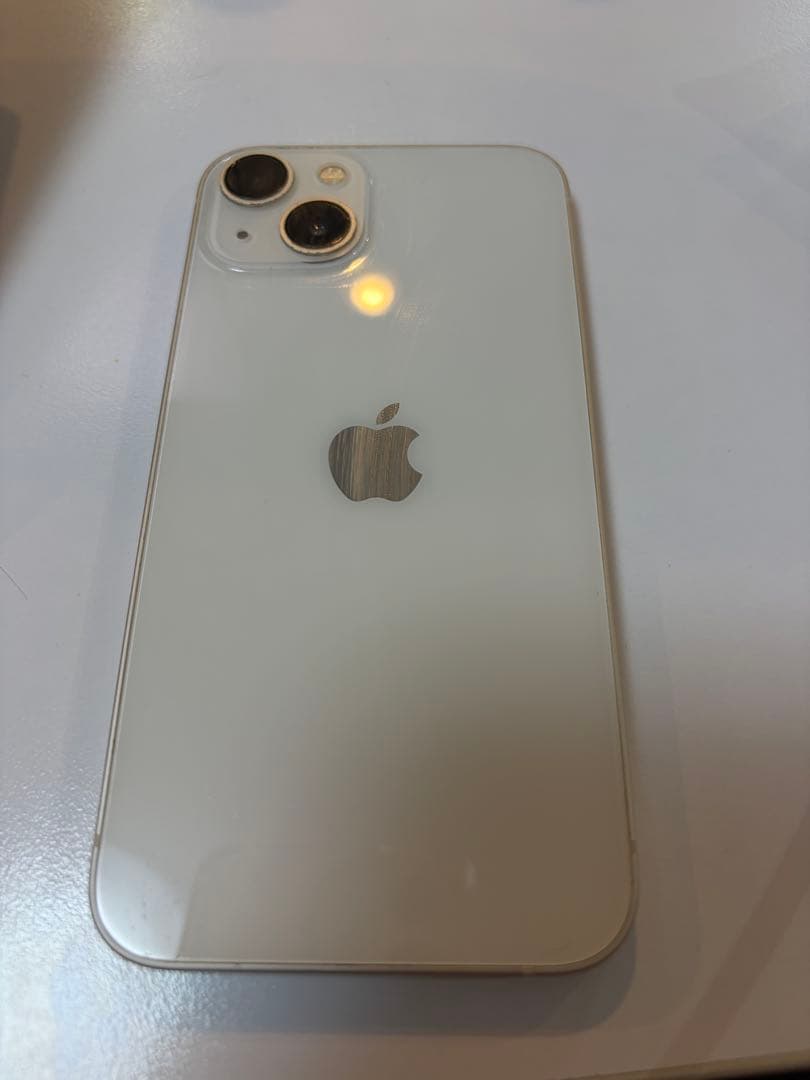 Apple iPhone 13 ホワイト