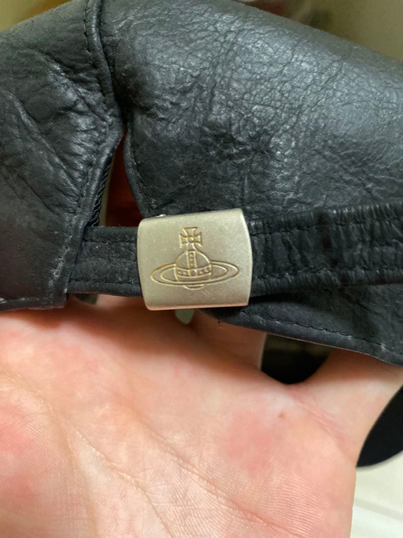 ヴィヴィアンウエストウッドマン　ハンチング帽　缶バッジ