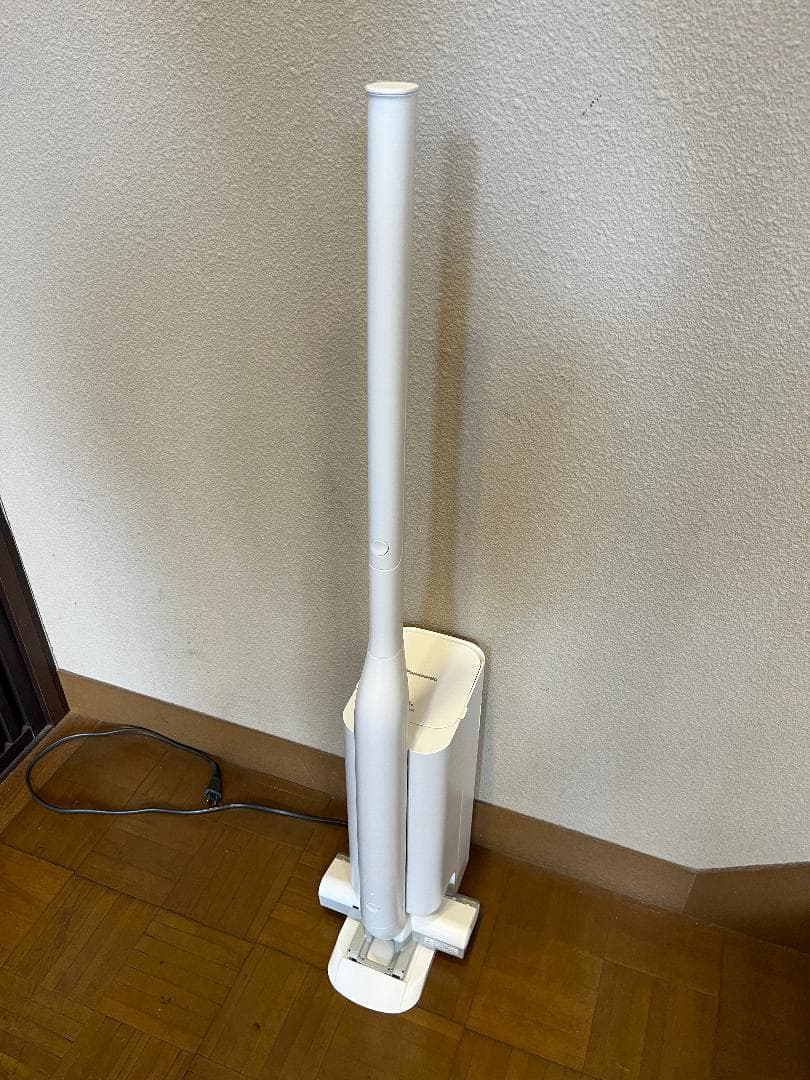 Panasonic MC-NS10K コードレス掃除機 2022年製 箱説完品