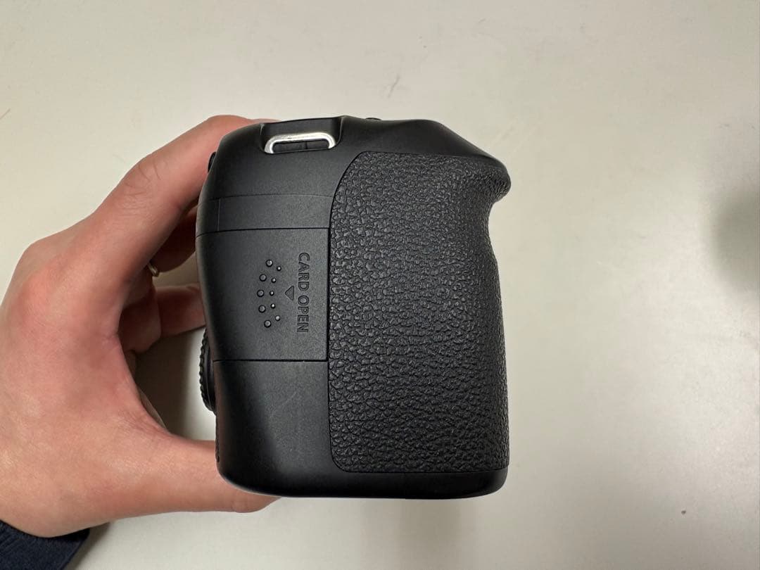 【ハンくん】Canon EOS 70D デジタル一眼レフ 本体セット