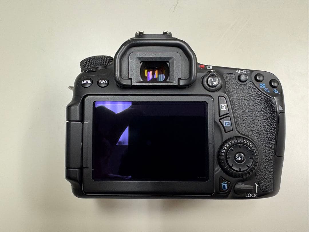 【ハンくん】Canon EOS 70D デジタル一眼レフ 本体セット