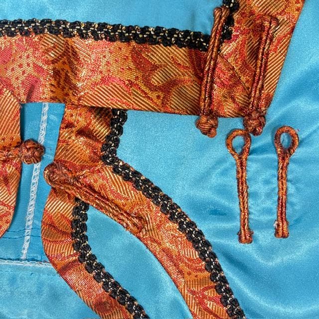 超美品★モンゴル民族衣装デール＆タッセルイヤリングセット ステージ用 水色、金茶