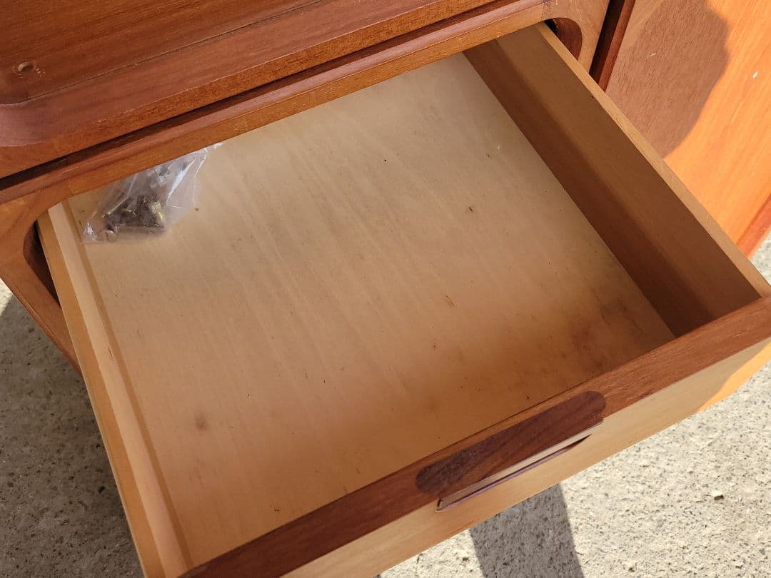 レトロ 木製 ガラス扉付き 食器棚 本棚 収納棚 ヴィンテージ調 キャビネット