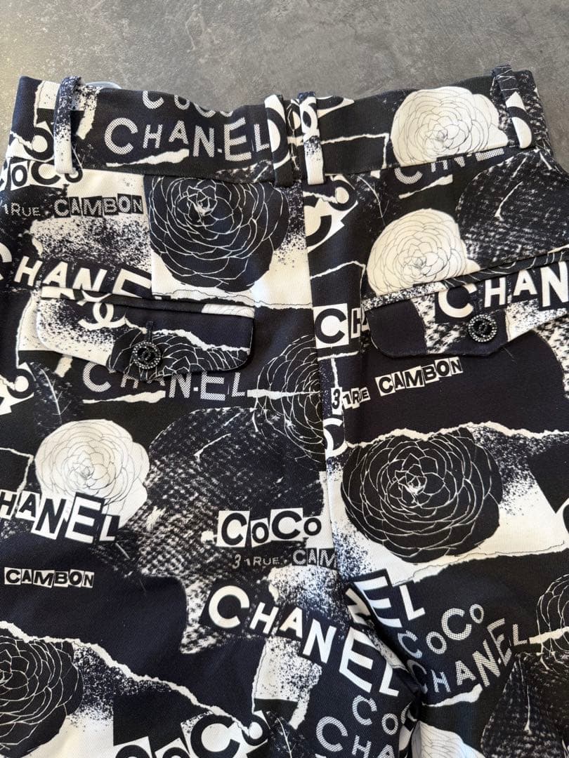 CHANELシャネル　ロゴカメリア　ココマークボタン　ハイウエストショートパンツ