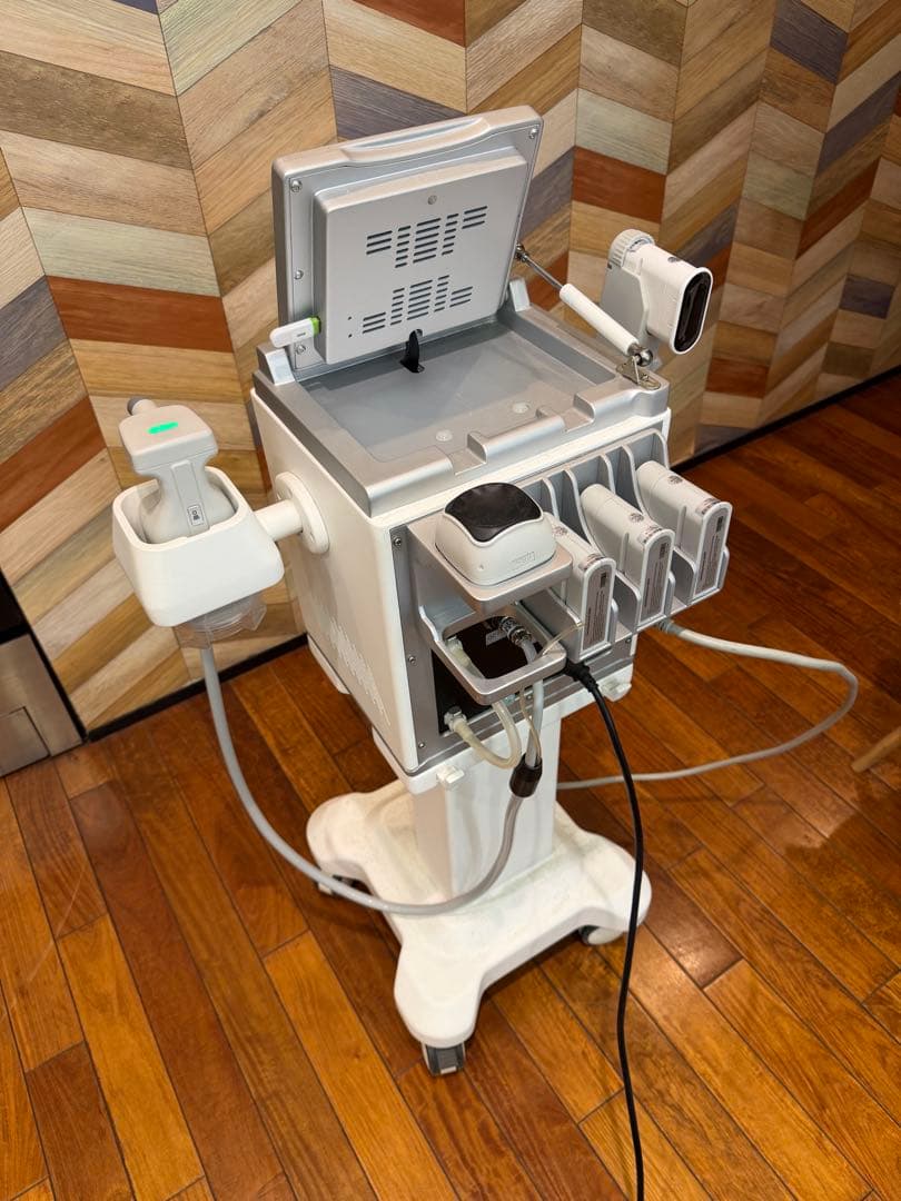 BecoJP 美容機器 ウェルダンソニック　配送不可お値引きします。