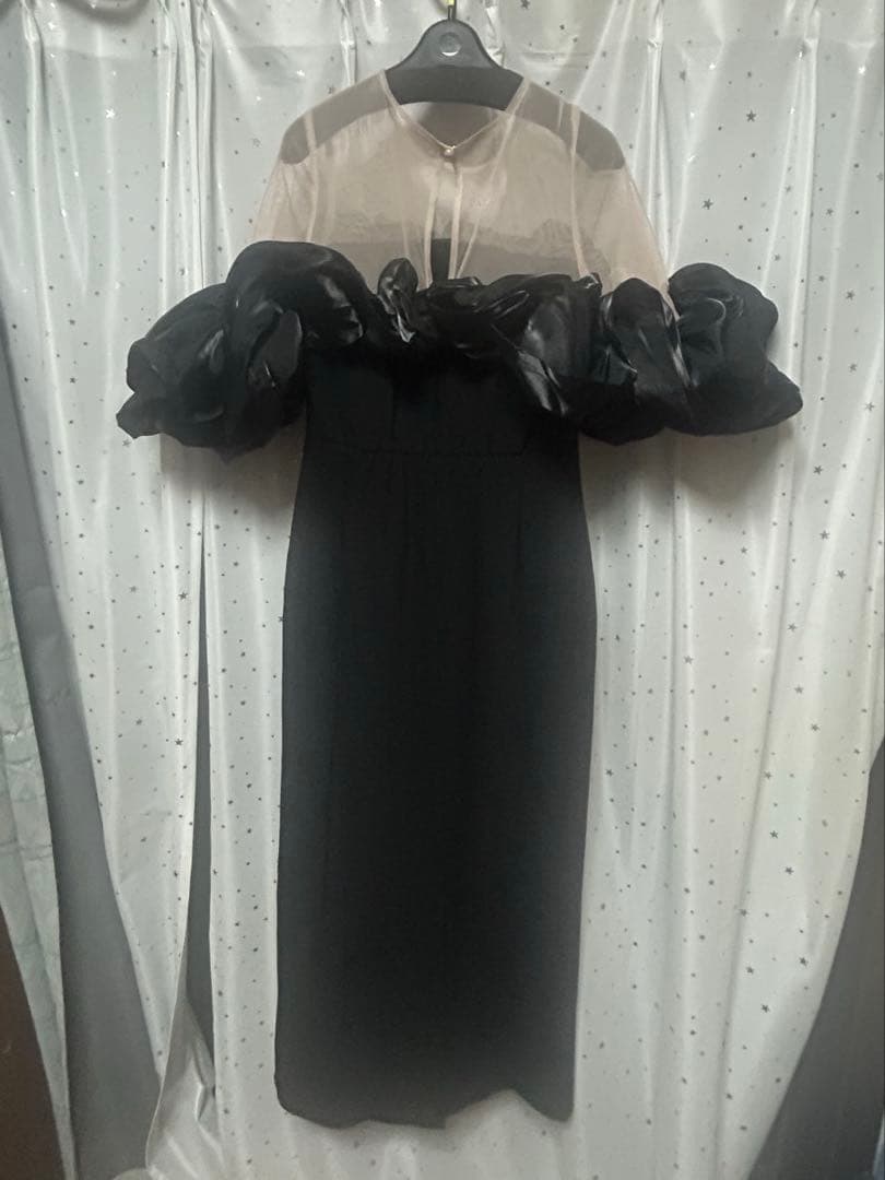 My shawtyブラックフリルオフショルダーパーティドレス