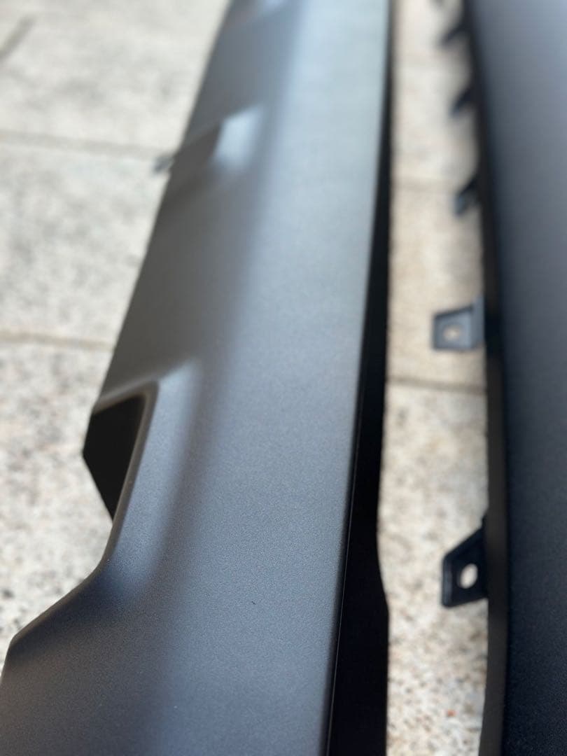 デリカ　d5 後期 ロア　リアバンパー　ラプターライナー塗装　塗装後未使用