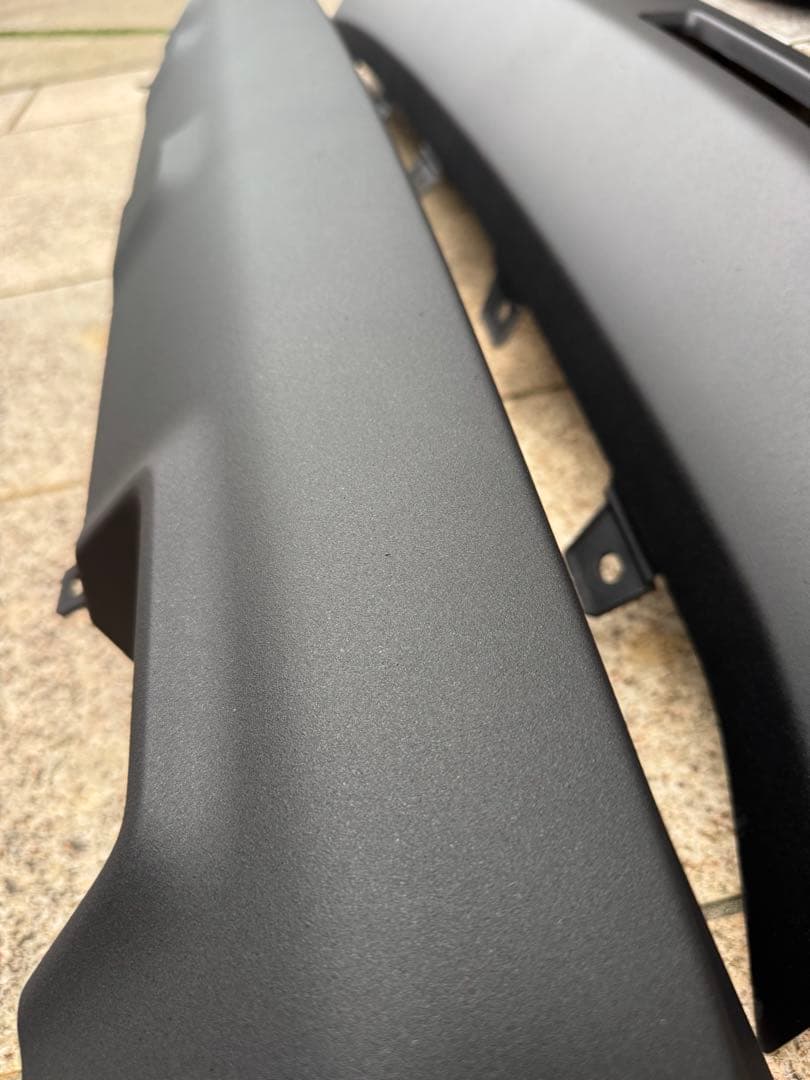 デリカ　d5 後期 ロア　リアバンパー　ラプターライナー塗装　塗装後未使用