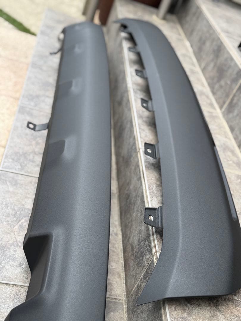 デリカ　d5 後期 ロア　リアバンパー　ラプターライナー塗装　塗装後未使用