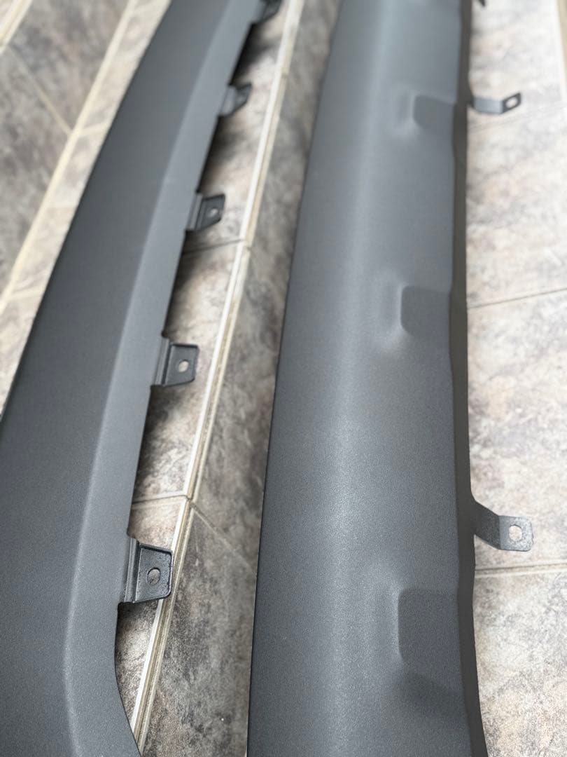 デリカ　d5 後期 ロア　リアバンパー　ラプターライナー塗装　塗装後未使用