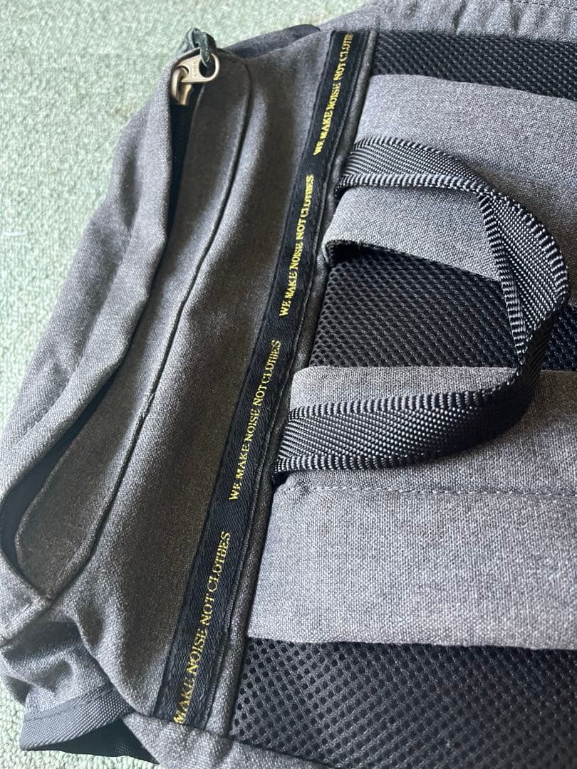 UNDERCOVER アンダーカバー プラダ型 リュック グレー　値下げ交渉可