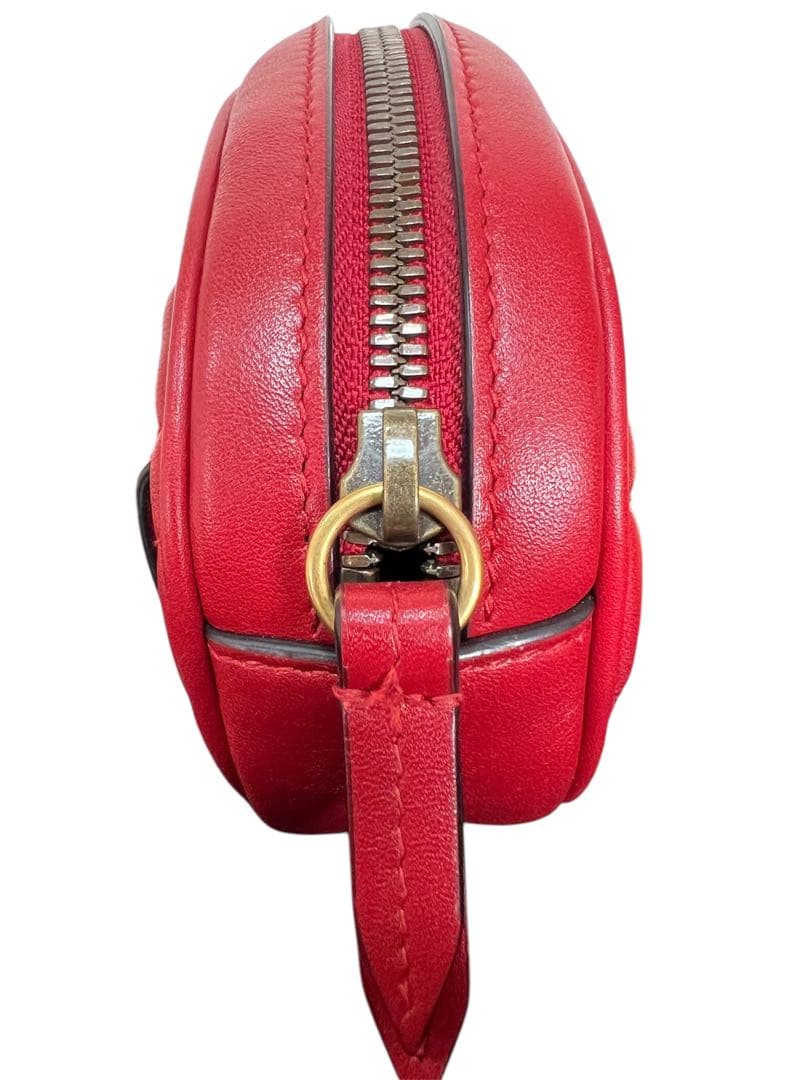 極美品　GUCCI グッチ　ボディバッグ　GGマーモント 476434 レッド