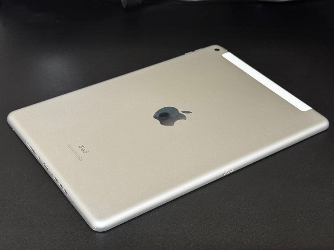 Apple iPad 第8世代 128GB A2429 SIMロック解除済み