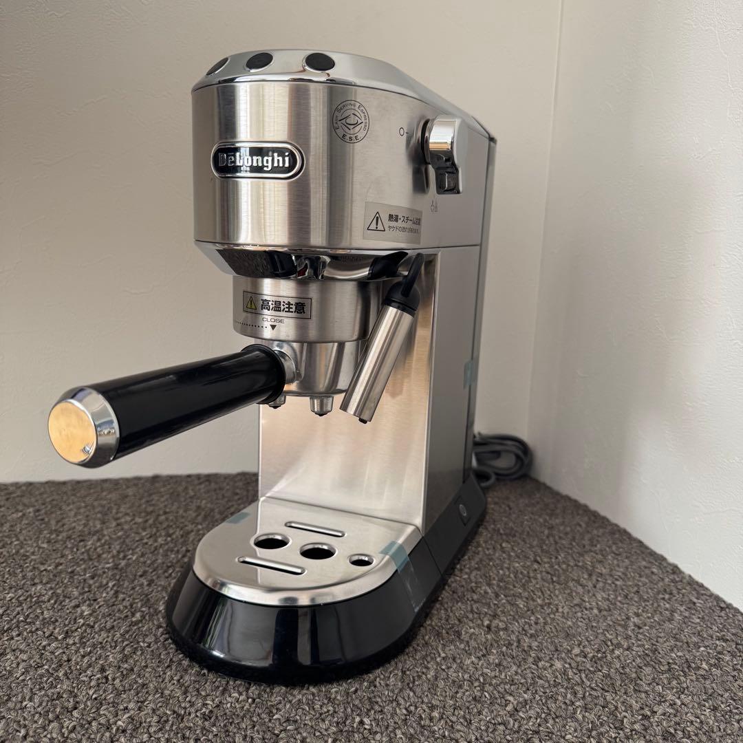 【美品】デロンギ EC680M エスプレッソマシン ミルクジャグ付