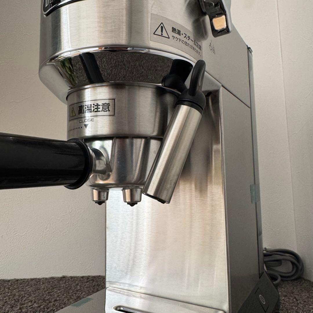 【美品】デロンギ EC680M エスプレッソマシン ミルクジャグ付