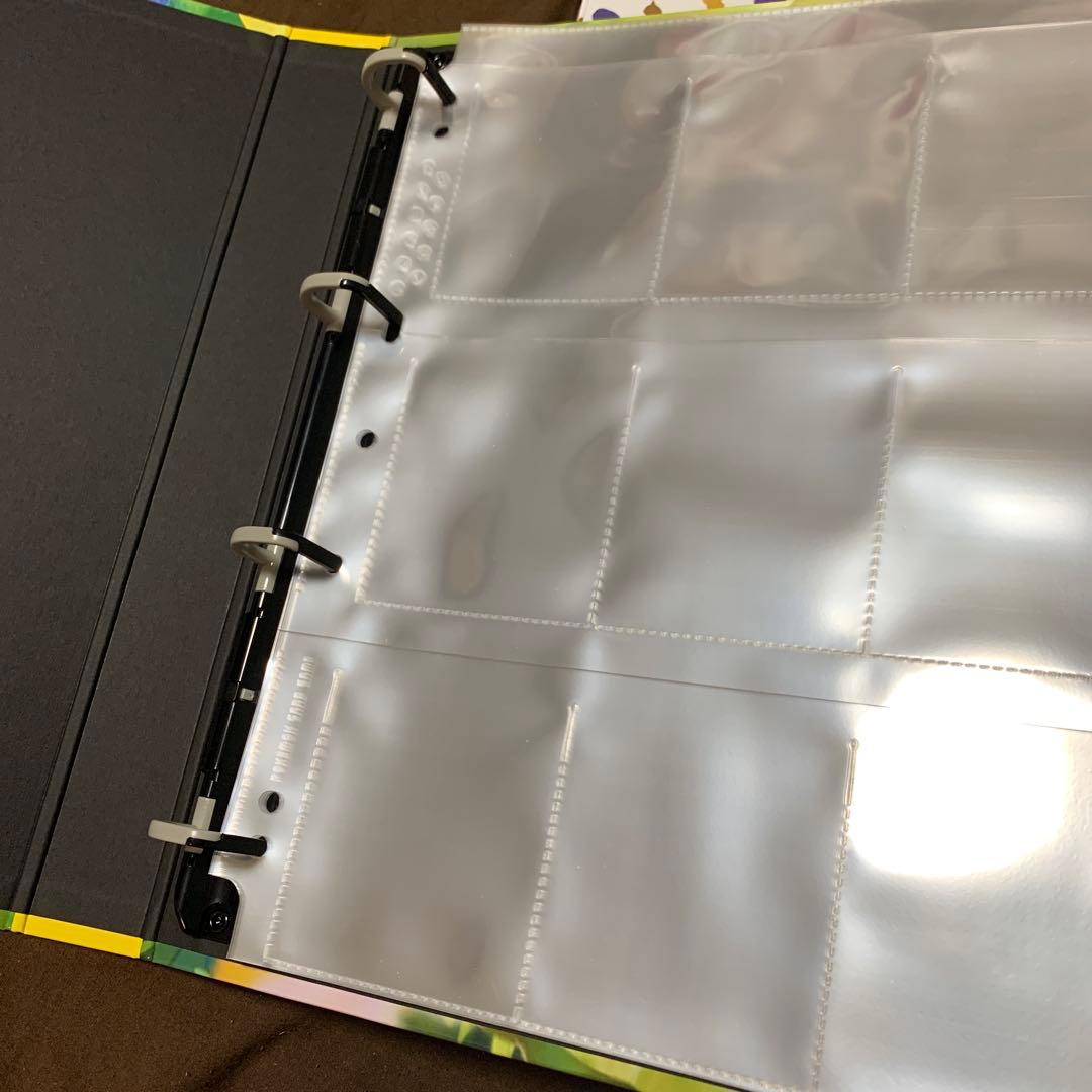 ポケモン　コレクションファイルプレミアム　151 ブラックホワイト、ピカチュウ