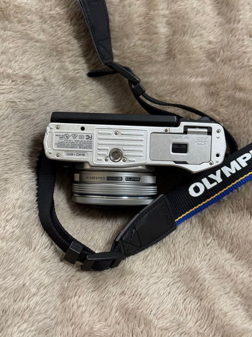 OLYMPUS E-M10 Mark Ⅱ 一眼レフカメラ