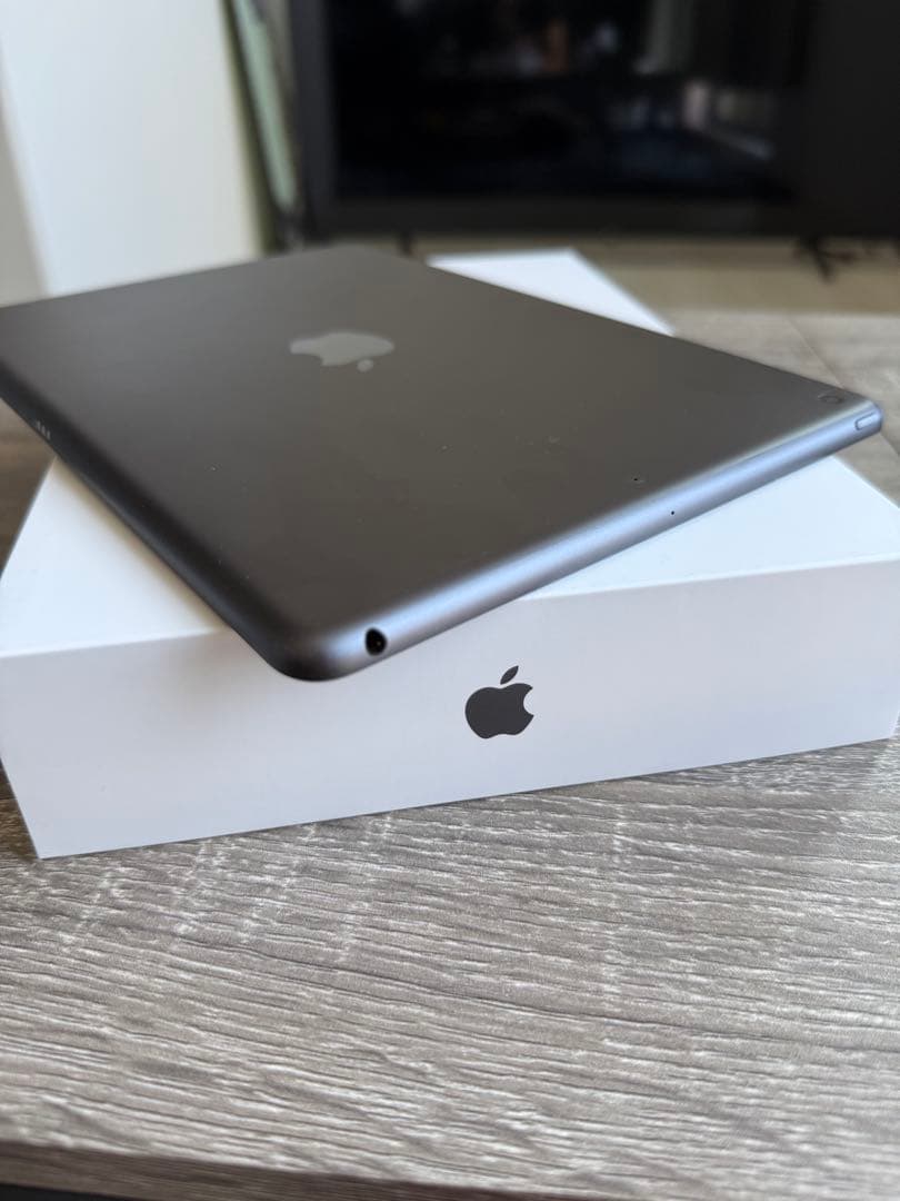 美品iPad 第7世代 10.2インチ 32GB WiFi スペースグレー