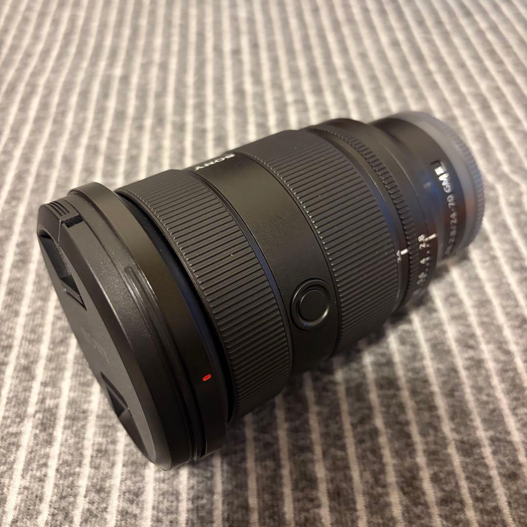 完動品　SONY レンズ　FE 24-70mm F2.8 GM II