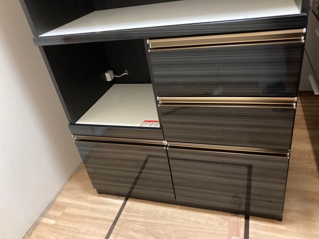 ダークブラウン 食器棚 ガラス扉 引き出し付き